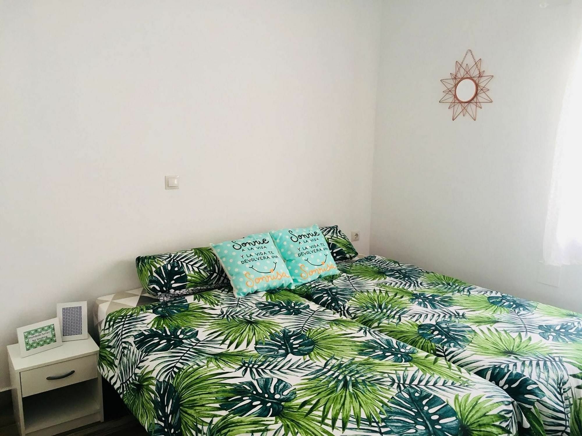 With 3 Bedrooms In Malaga, With Wifi Apartment *