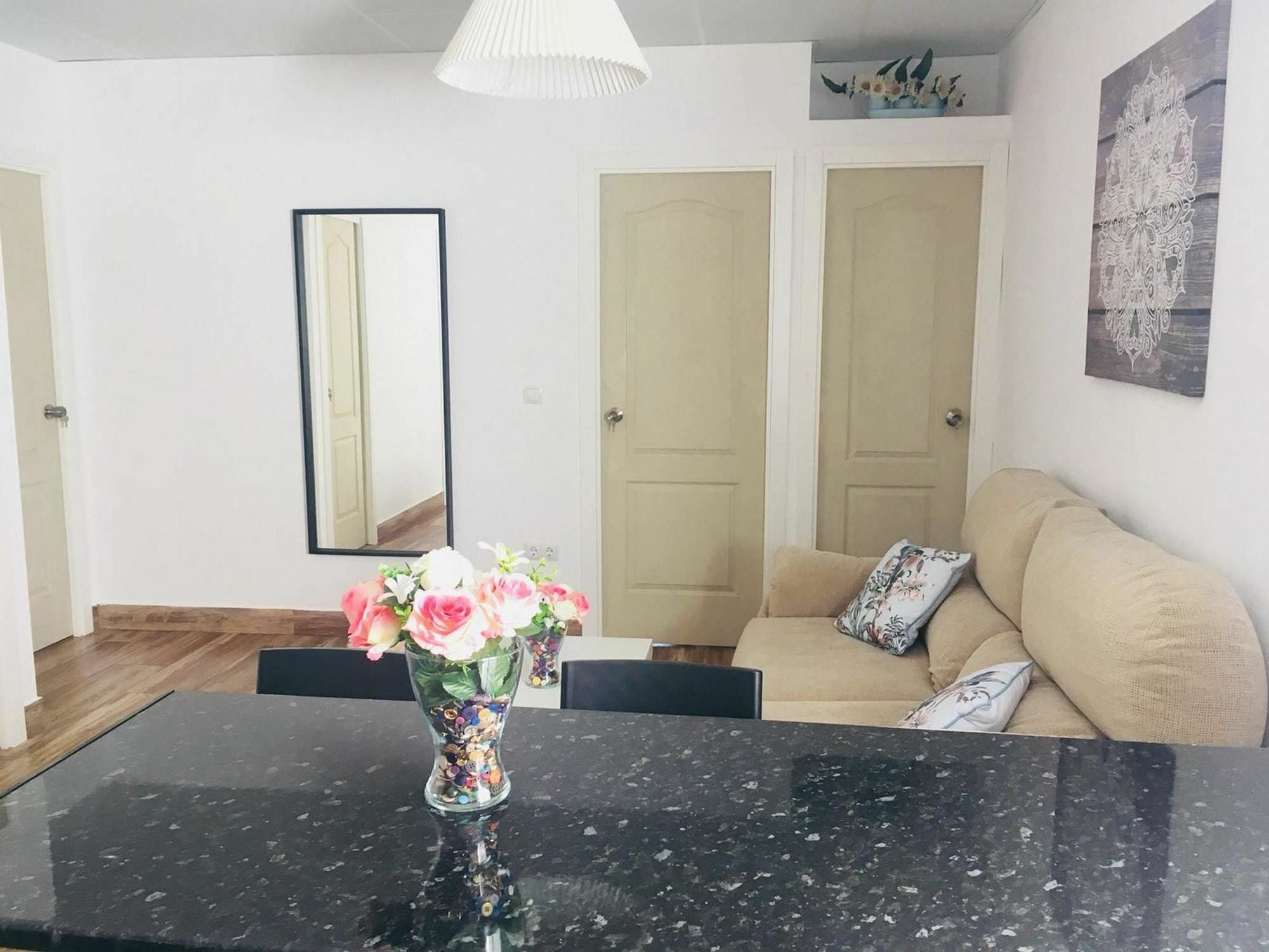 With 3 Bedrooms In Malaga, With Wifi Apartment
